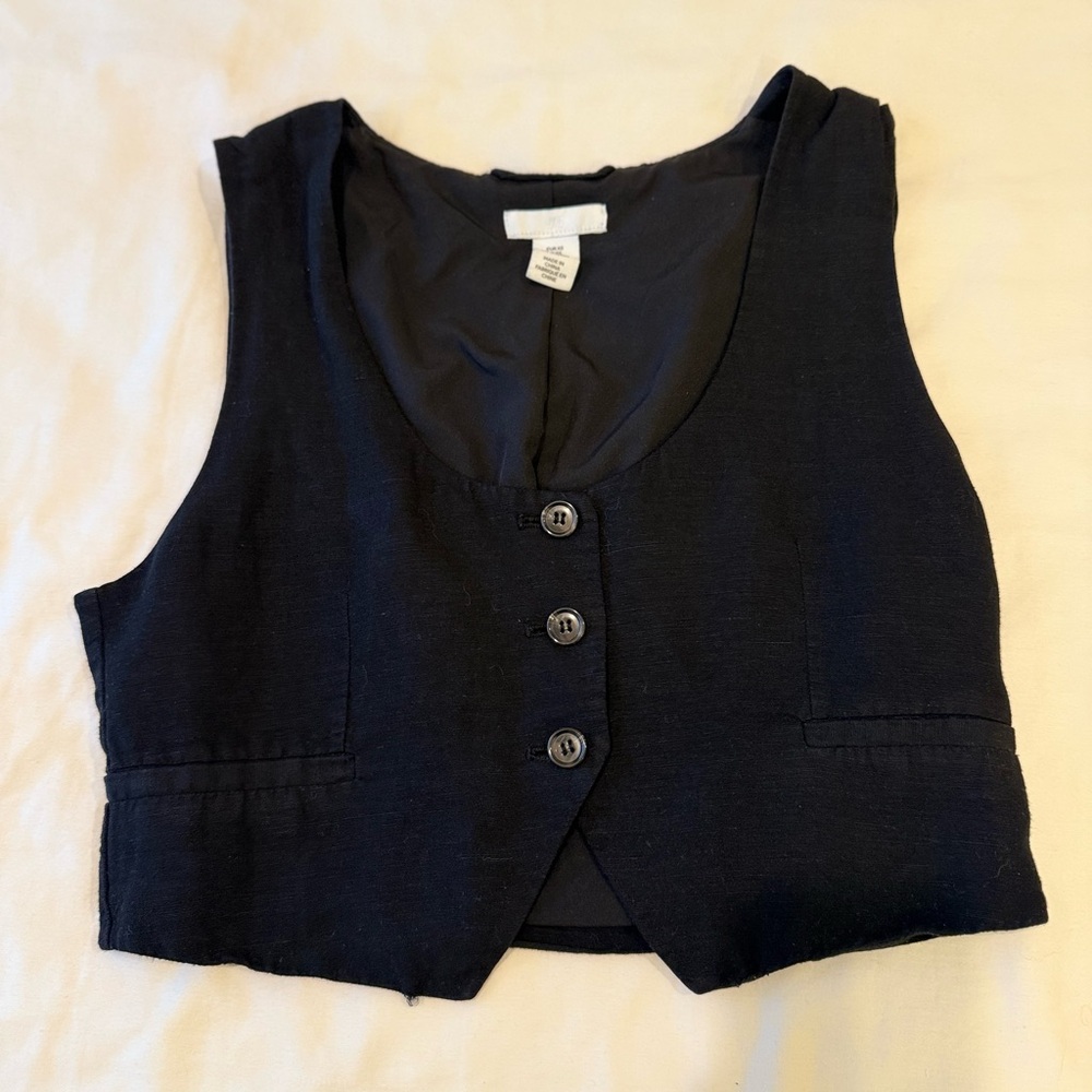 H&M Black Sleeveless Blouse